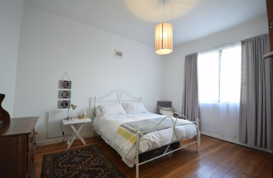 2 Bedroom Property for Sale in Sea Point Western Cape